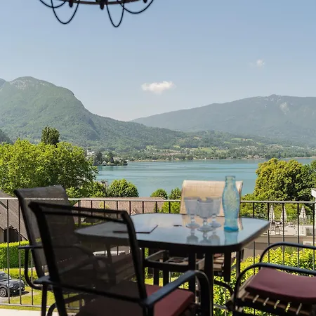 Venez Chez Vous Les Pignons Sur Le * Talloires